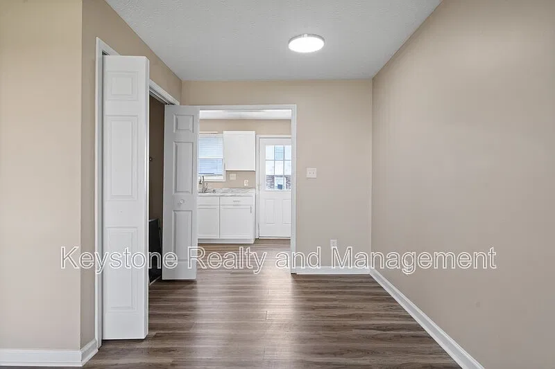 2 bed, 1.0 bath, 1150 sqft, $875 — Photo 4