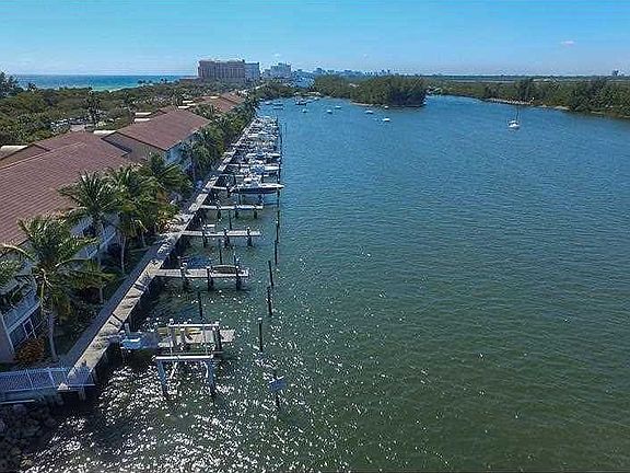 3rd image of 4236 N Ocean Dr