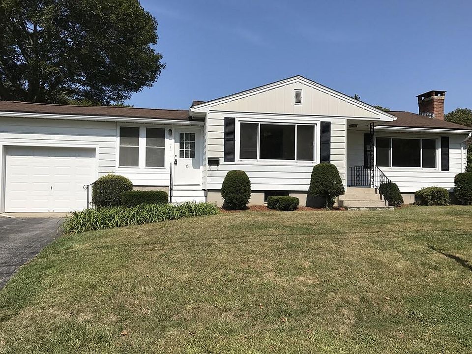 1st image of 6 Catalina Dr