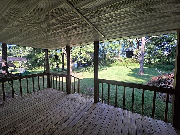 3rd image of 385 Clifty Village Ln