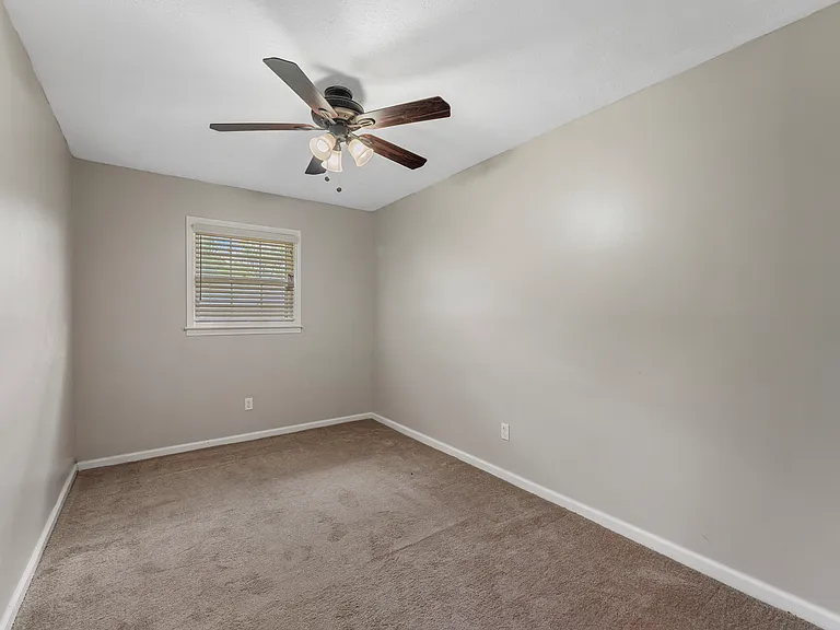 4224 Ridgefield Ct — Photo 7