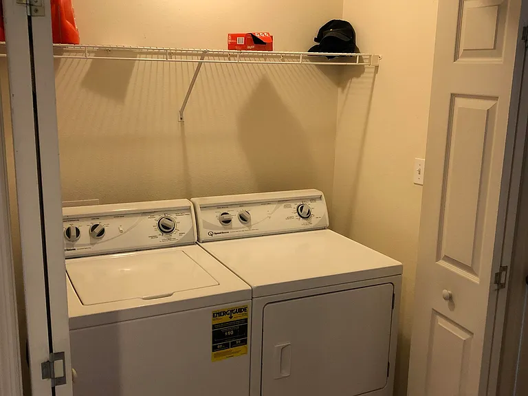 433 W Brevard St — Photo 15