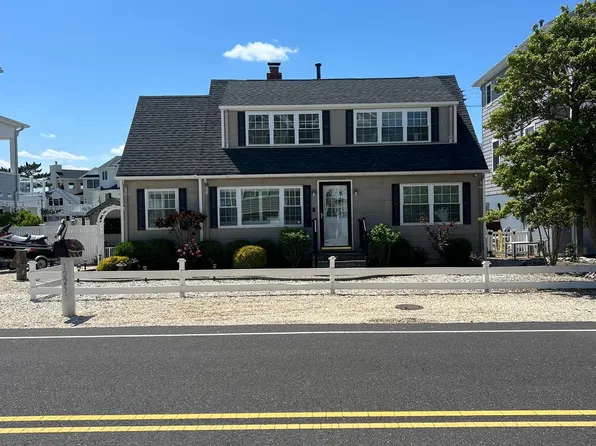 1225 Jennifer Ln, Manahawkin, NJ 08050