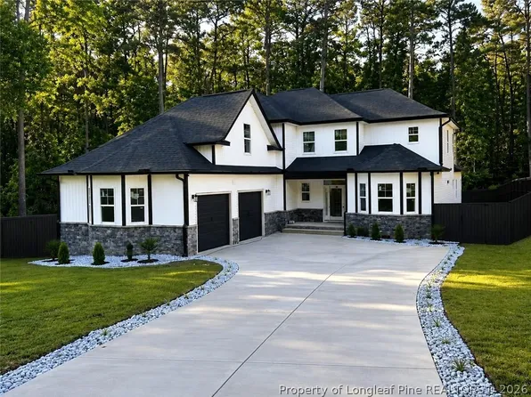 995 E Central Ave, Raeford, NC 28376
