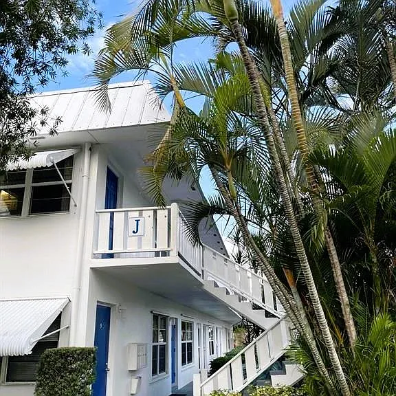2929 SE Ocean Blvd #J8 — Photo 2