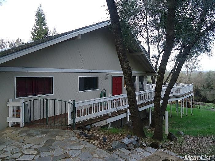 1st image of 2495 Sleepy Hollow Dr