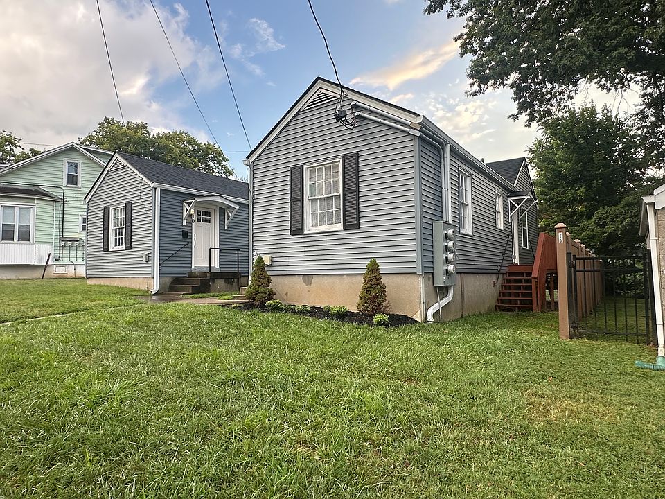 Unit 110 is on the left side of the triplex. Lawncare is included! Enjoy the greenspace in the side and backyard.