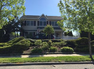 744 Francis Dr, Wantagh, NY 11793