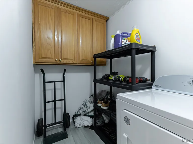 617 Wisteria Rd — Photo 33