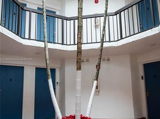 9419 Fontainebleau Blvd APT 101, Miami, FL 33172