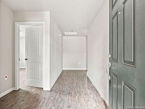 3rd image of 10203 Relic Oaks
