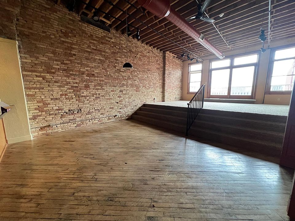 1st image of 225 N Jackson St #3B