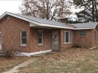 4044 Dunn Rd, Hazelwood, MO 63042