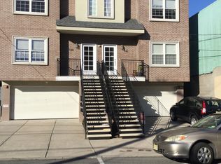148 32nd St, Union City, NJ 07087