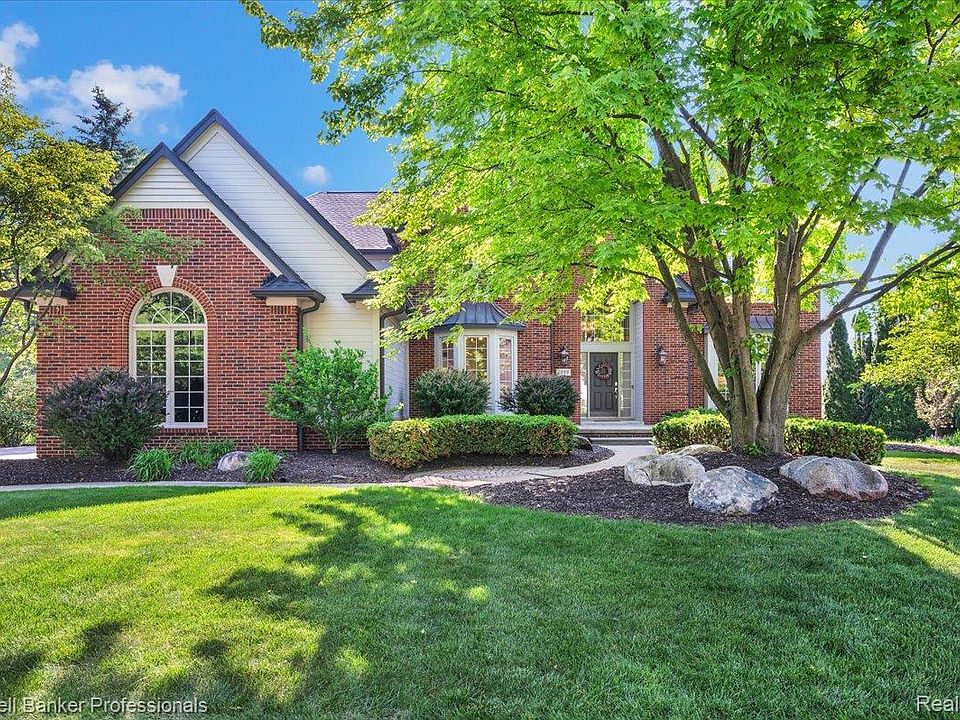 1st image of 1399 Pebble Ridge Dr