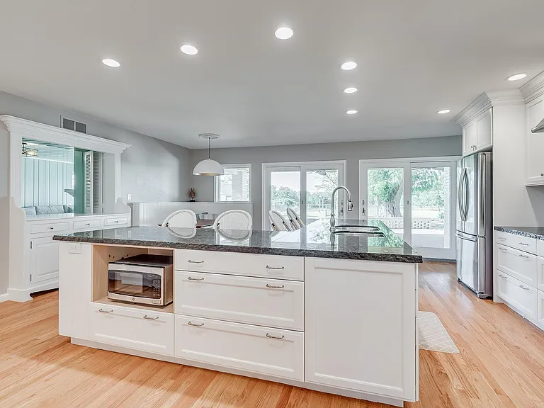1516 E Britton Rd — Photo 13