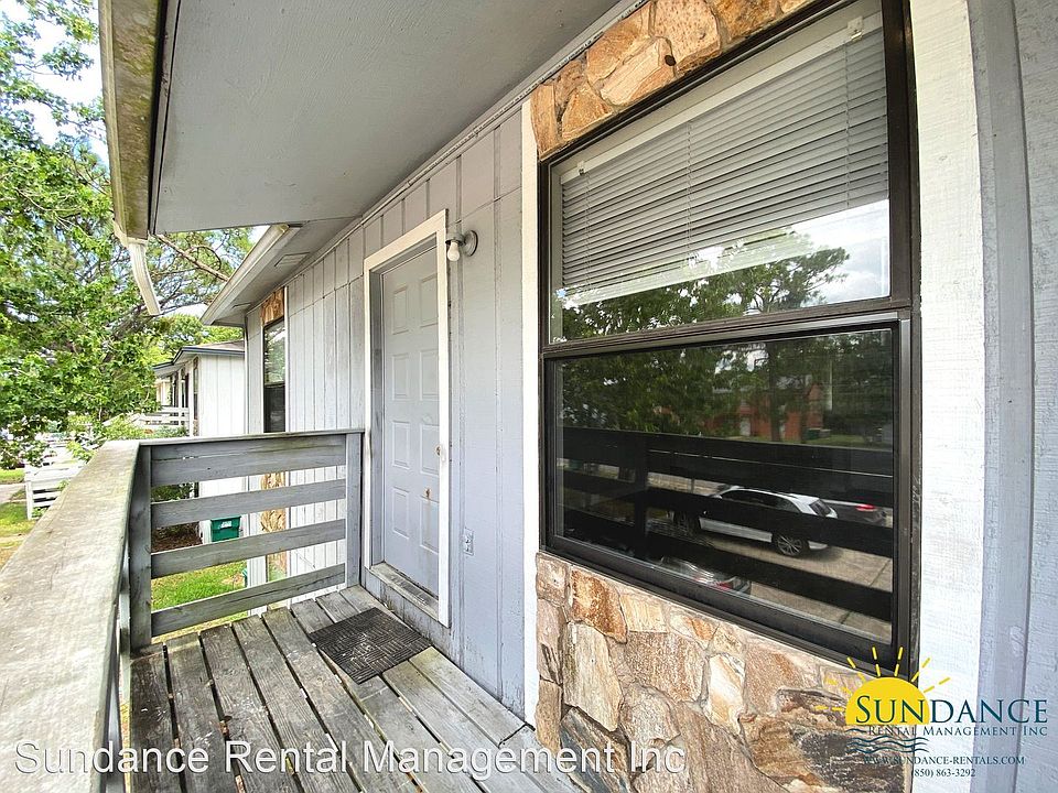 1st image of 520C Landview St