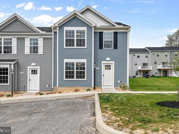 157 Spanglers Mill Rd #210, New Cumberland, PA 17070
