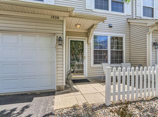 1938 Bluestem Ln, Shoreview, MN 55126