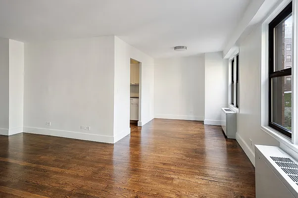 Rented by Oxford Property Group | media 32