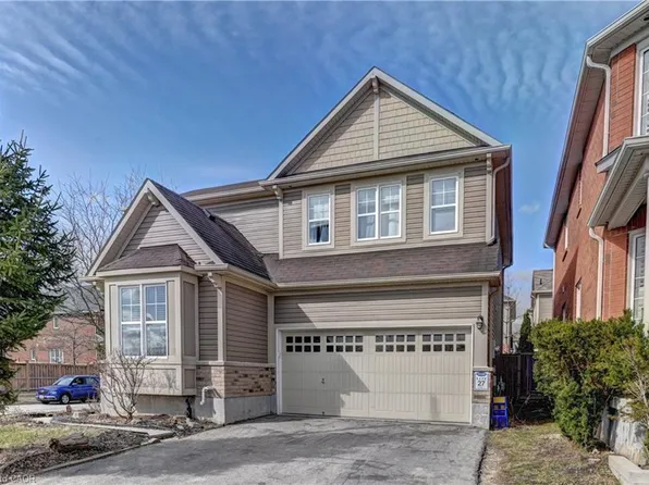 4 Dalton Dr, Cambridge, ON N3C 0E7