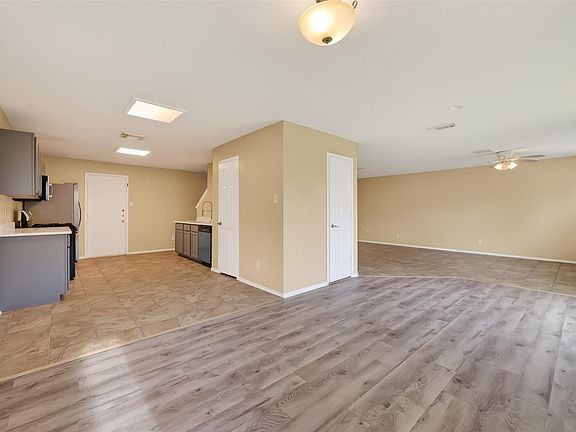 3rd image of 22802 Sherioaks Ln