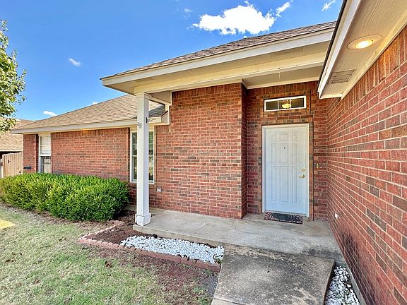3rd image of 6818 SW Drakestone Blvd
