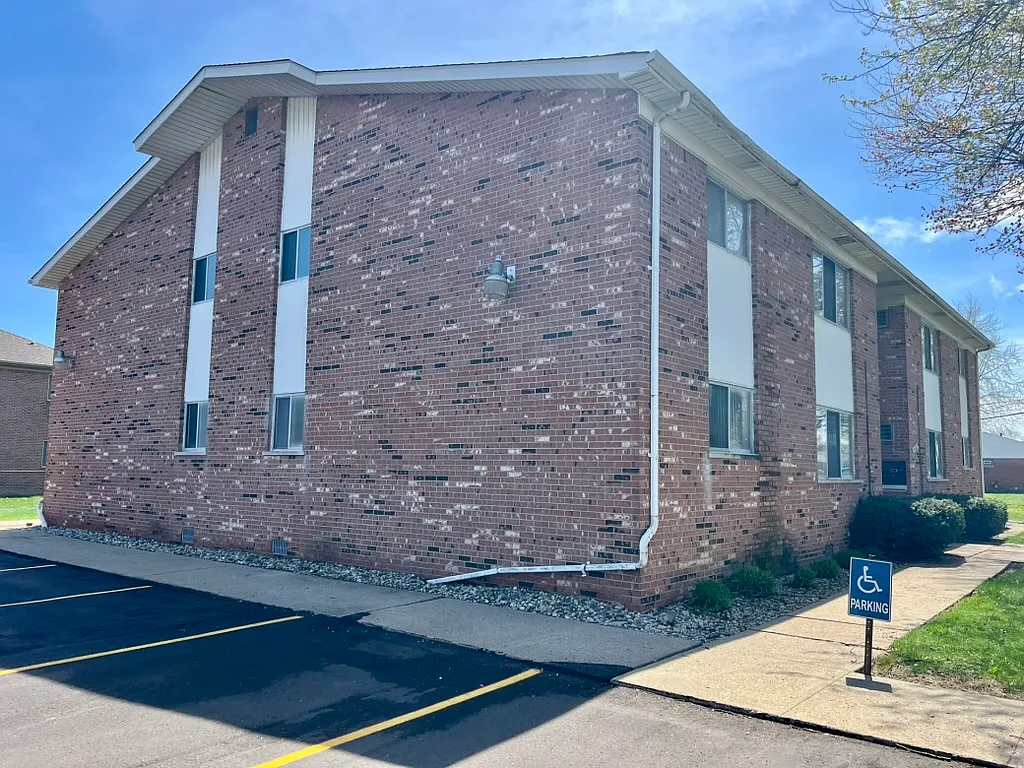 1 bed, 700 sqft, $995 — Photo 4