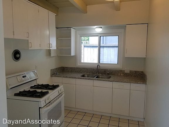 4th image of 622 S Catalina Ave APT A