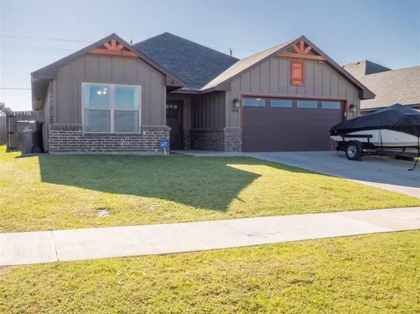 2136 SW 43rd St, Lawton, OK 73505