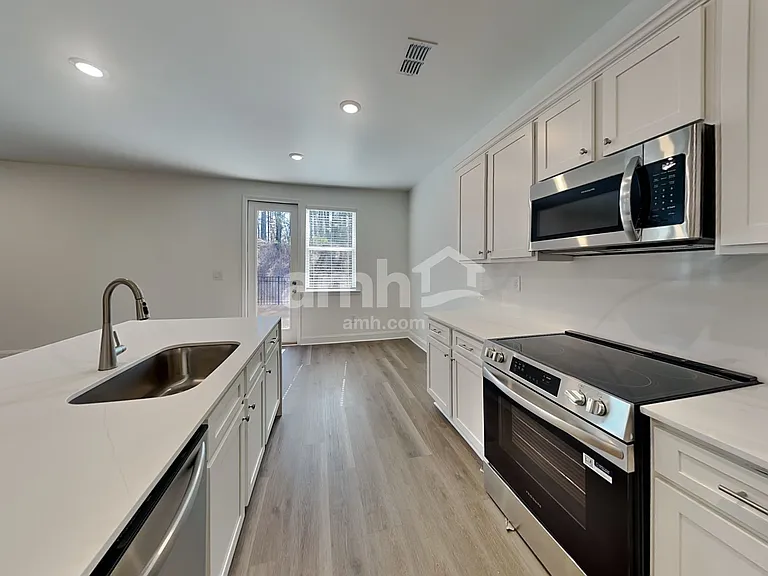 1459 Aquamarine Dr — Photo 5