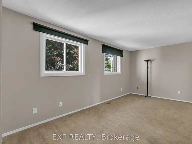 7 Sundback Ln — Photo 12
