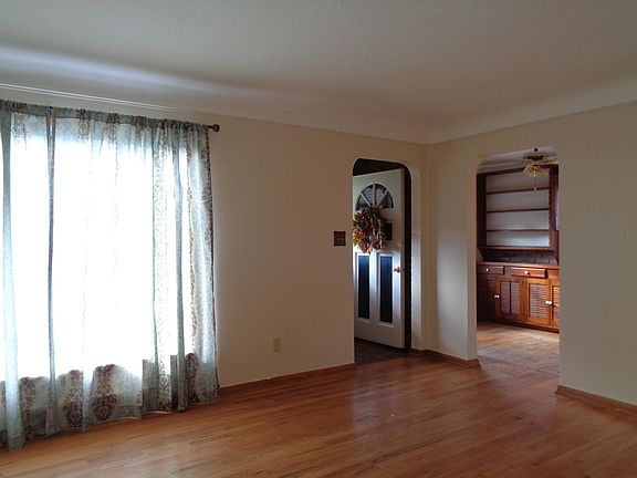 2nd image of 5131 W 6th St