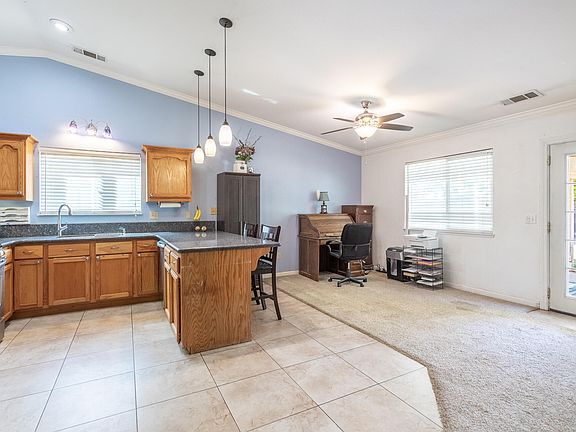 5th image of 2638 Evergreen Way