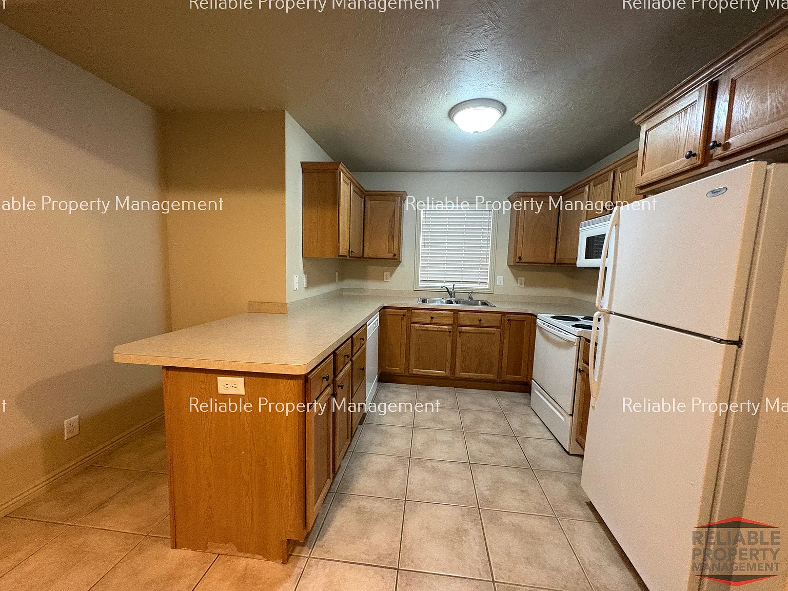 2 bed, 930 sqft, $1,095 — Photo 3