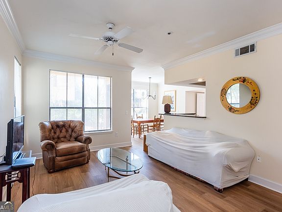 3rd image of 3777 Peachtree Rd NE APT 1007