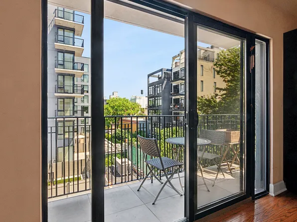 185 York Street image 3 of 8