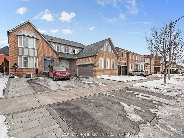 44 Williamson Dr W — Photo 2