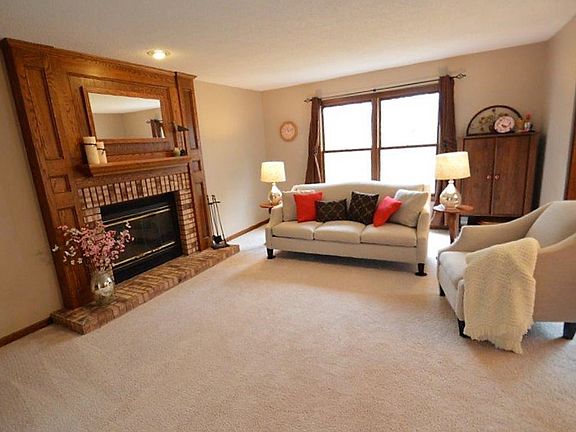 2nd image of 5905 Woodpark Dr