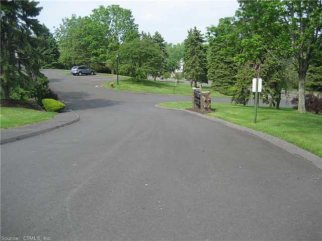 1st image of 21 Highcrest Dr