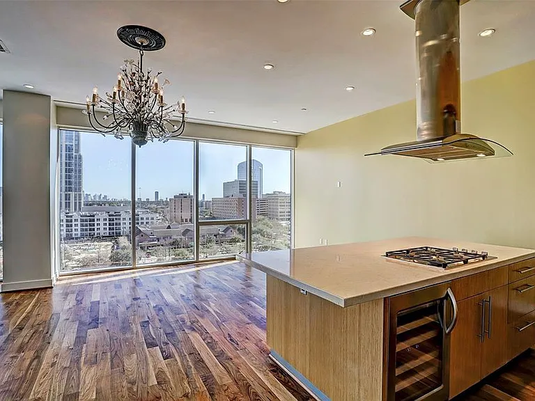 1600 Post Oak Blvd #904 — Photo 11
