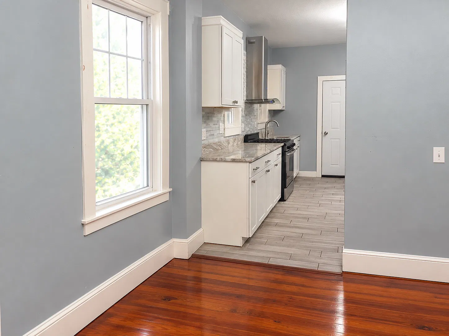 3 bed, 1252 sqft, $2,200 — Photo 4
