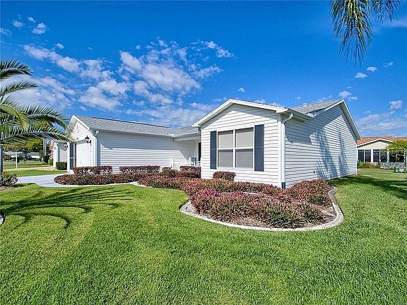 3rd image of 2536 Privada Dr