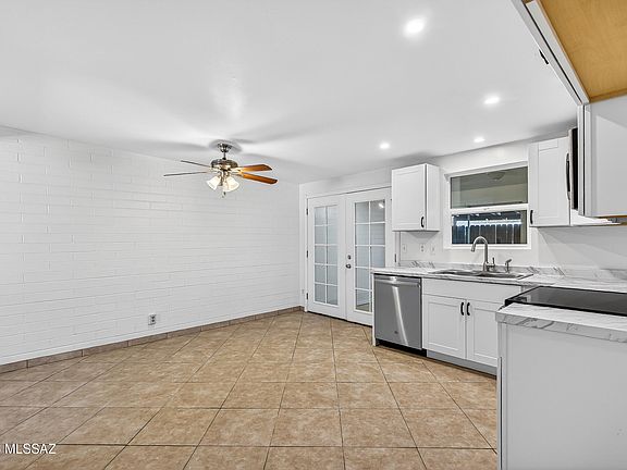 4th image of 3895 S Queen Palm Dr