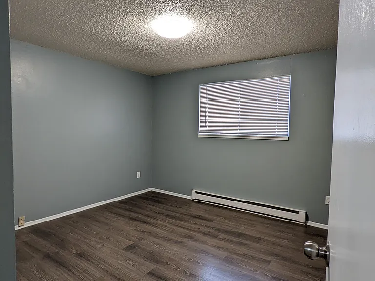 1216 E Nora Ave — Photo 12
