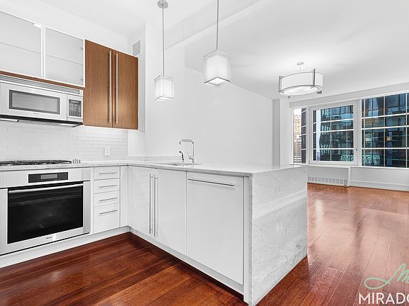 3rd image of 2 Water St APT 15B