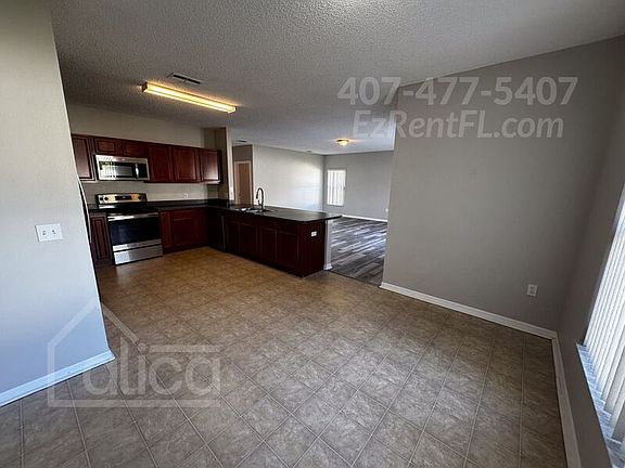 5th image of 568 Bristol Cir