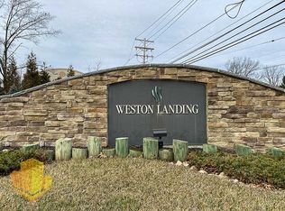 107 Waypoint Dr, Eatontown, NJ 07724