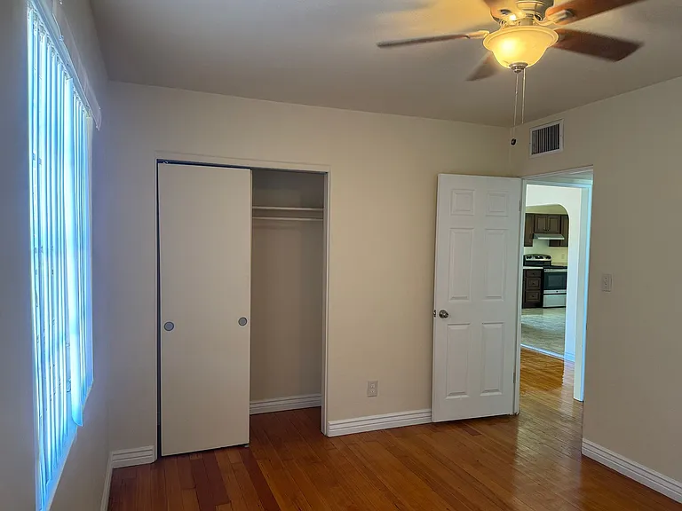 902 S Fremont Ave — Photo 28