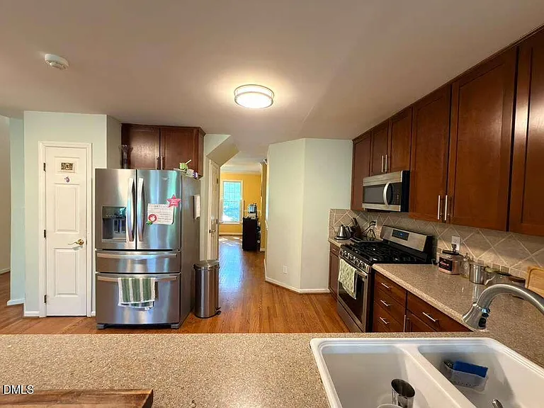 109 E Seve Ct — Photo 13